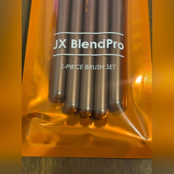 Quatrefoil Leopard Printed Keychain And Just Ximena Brushes - Picture 14 of 17